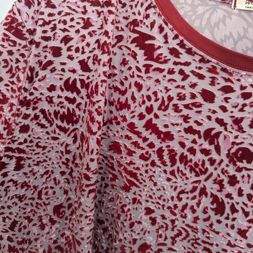 Women's Free People Velvet Burnout Teddy Red Cranberry Blouse Small Oversized - Picture 5 of 8